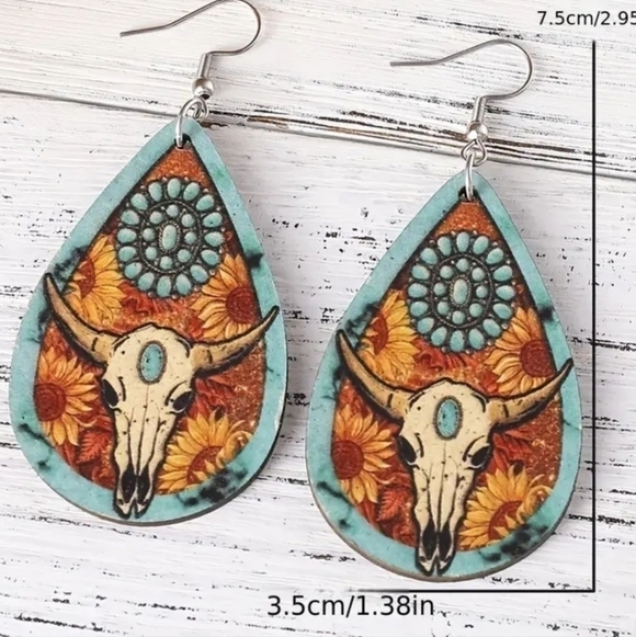 Western Vintage Style Wood Cow Head Print Dangle Earrings - Picture 3 of 3